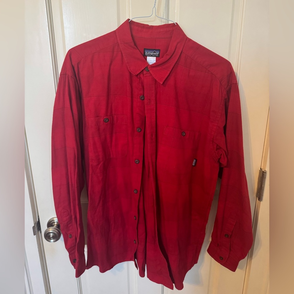 Patagonia Men’s Red Flannel Long-Sleeve Button-Up Shirt L